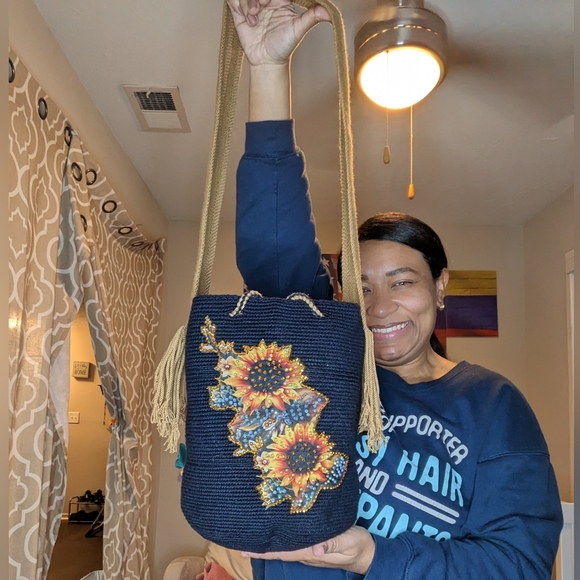 SOLD / Authentic Wayuu Bag / Handmade Bags/ Sunflower 🌻 - Picture 9 of 9